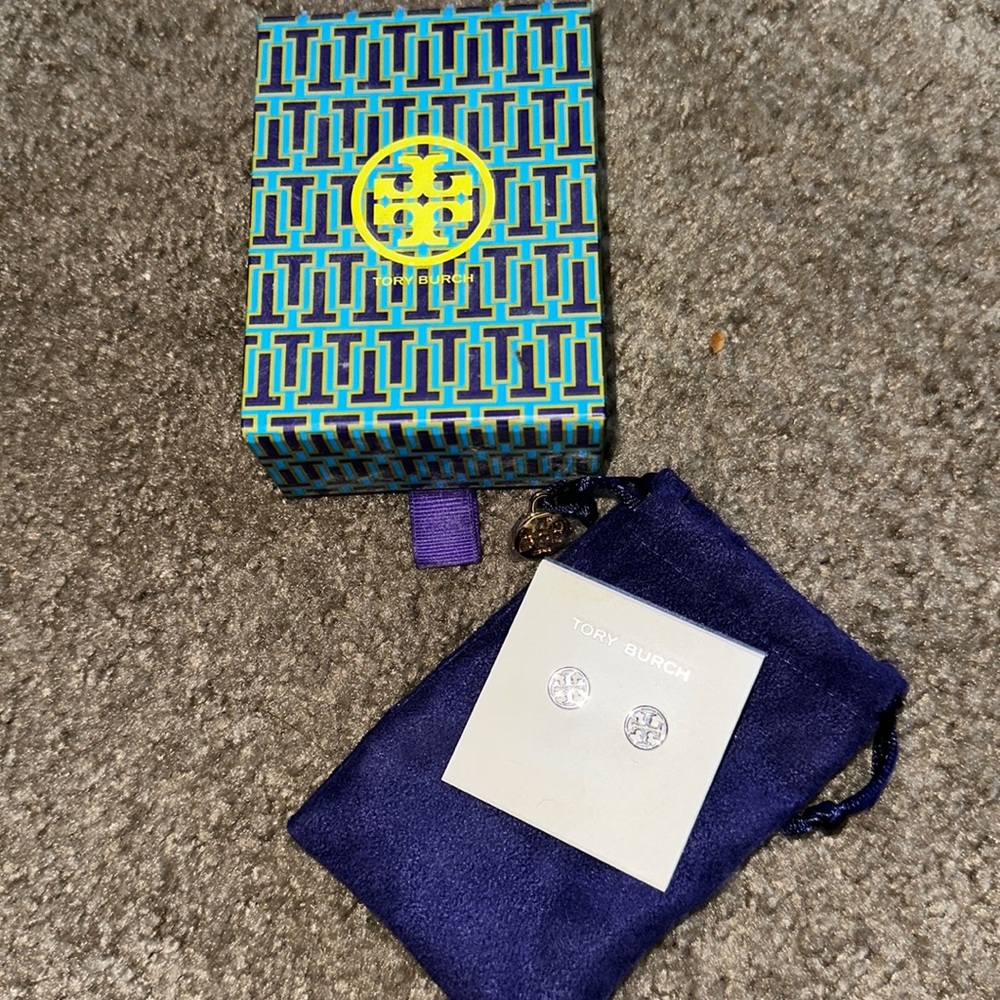 Tory Burch stud earrings new with box